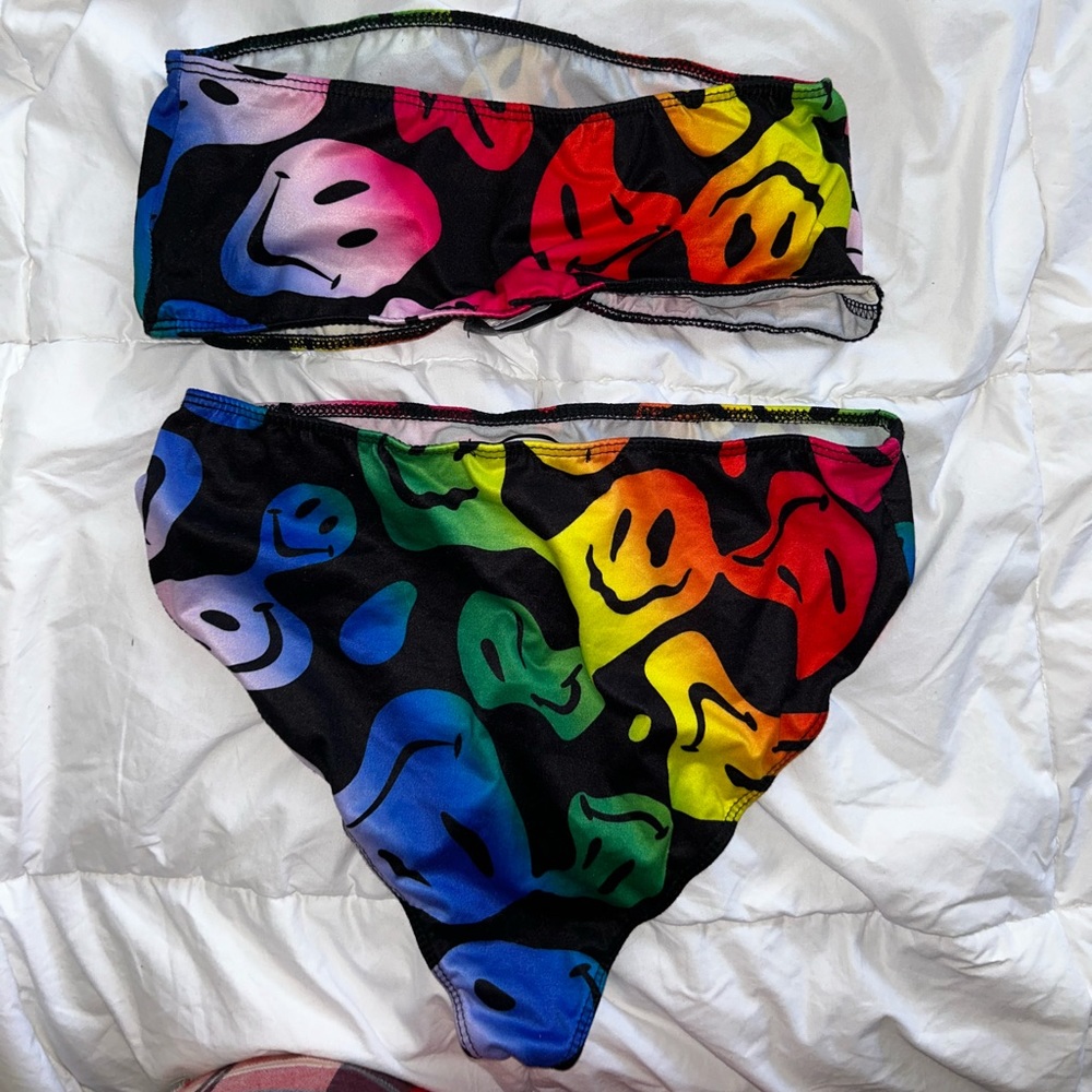 Smiley face rave set #rave
